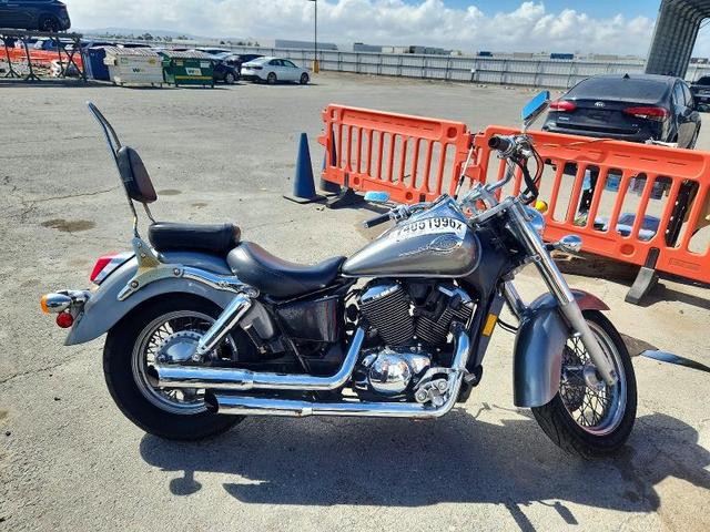 2003 HONDA VT750 CDB  