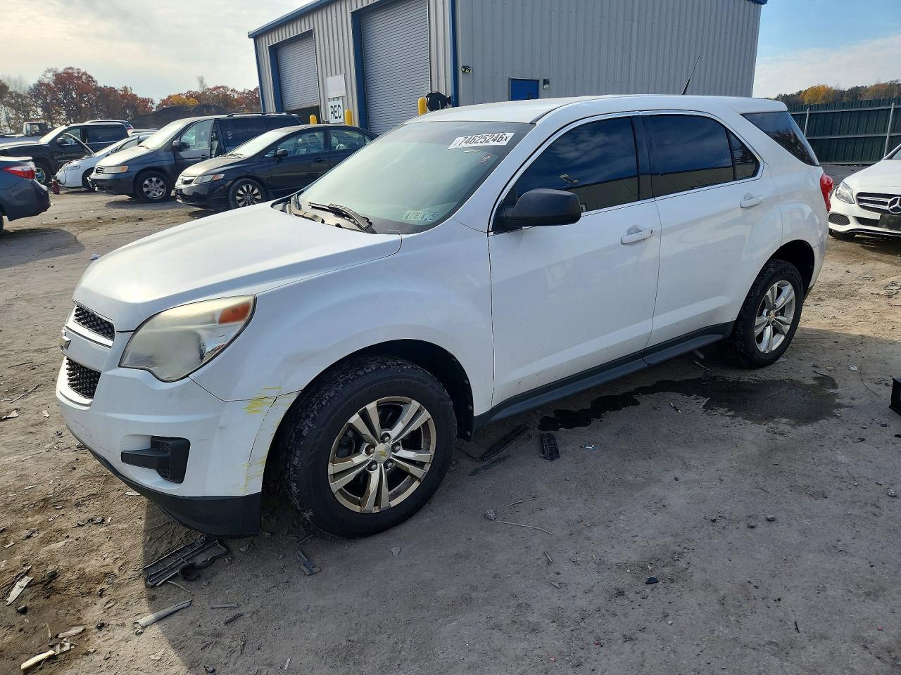 Vue de 2012 CHEVROLET EQUINOX LS, angle 1