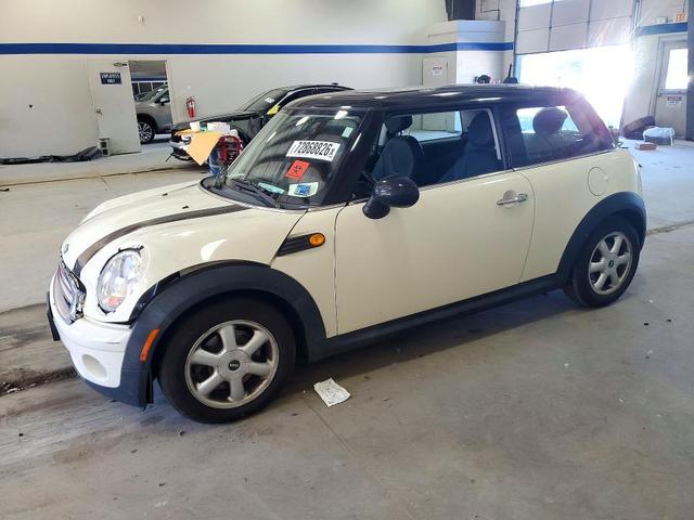 2010 MINI COOPER   
