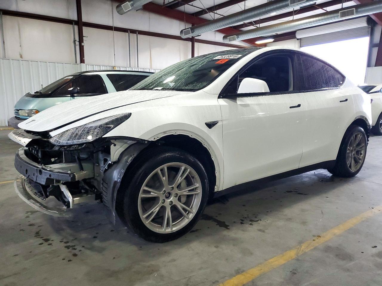 منظر 2024 TESLA MODEL Y، زاوية 1