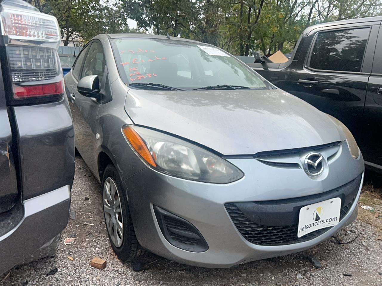 منظر 2014 MAZDA 2 SPORT، زاوية 1