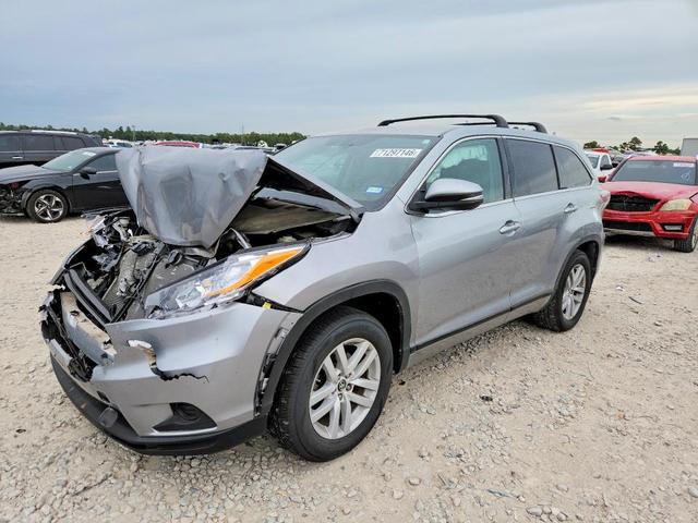 2016 TOYOTA HIGHLANDER LE  