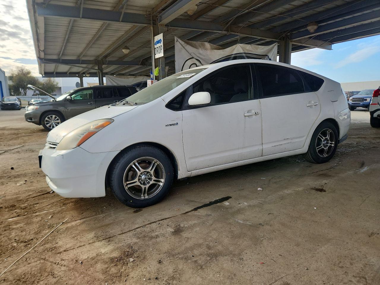 Vista de 2007 TOYOTA PRIUS BASE, ángulo 1
