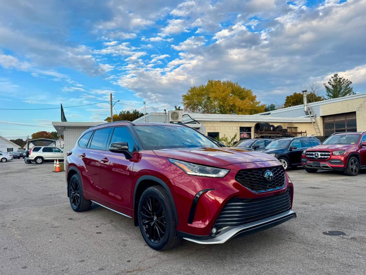Vue de 2024 TOYOTA HIGHLANDER XSE, angle 1