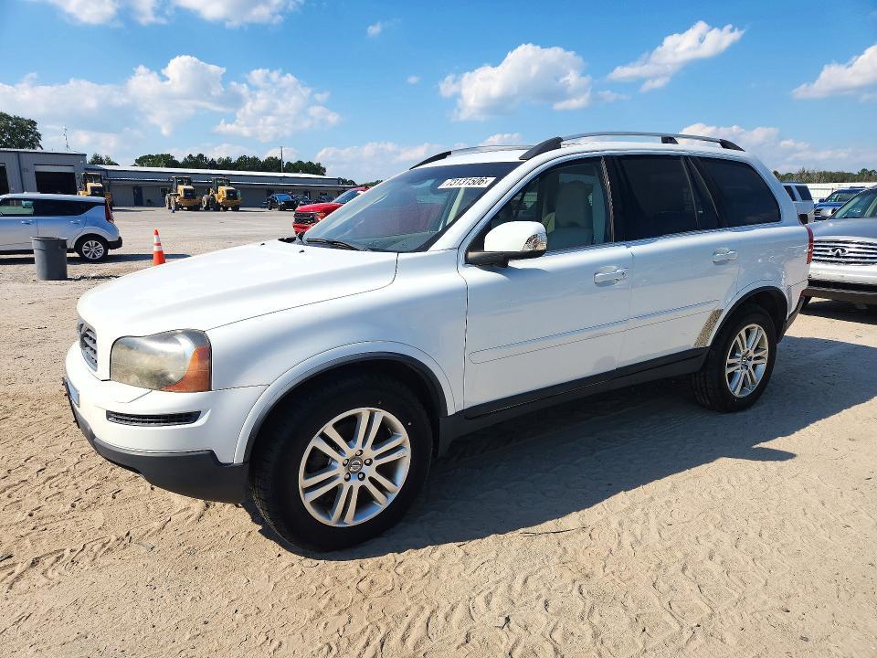 2011 VOLVO XC90 32  