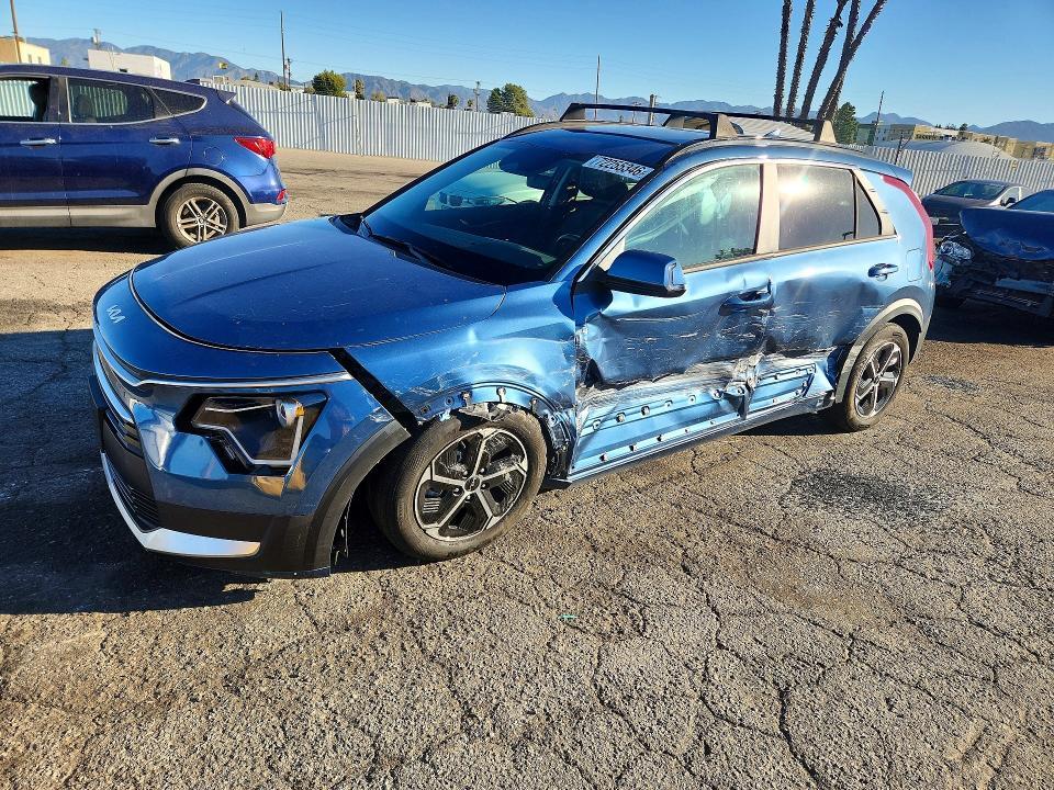2024 KIA NIRO EX  