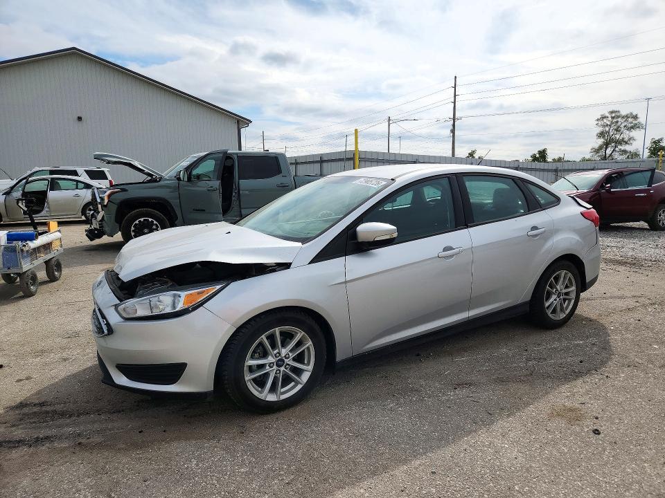 2015 FORD FOCUS SE  