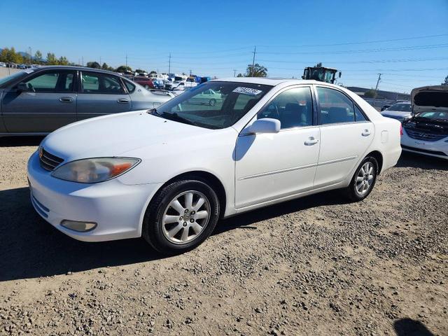 2004 TOYOTA CAMRY XLE V6  