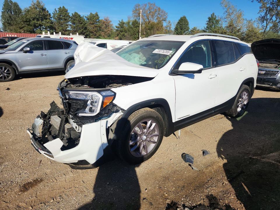 2023 GMC TERRAIN SLT  