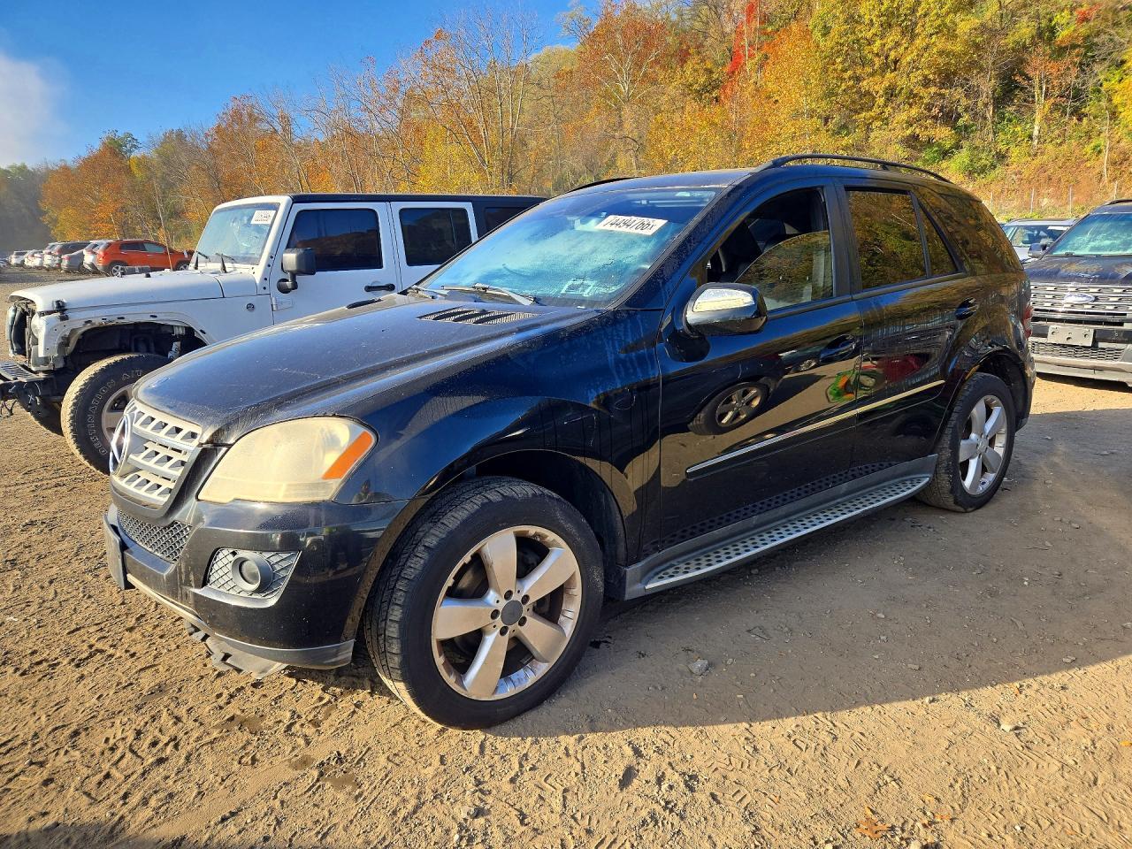 Vue de 2009 MERCEDES-BENZ ML 350, angle 1