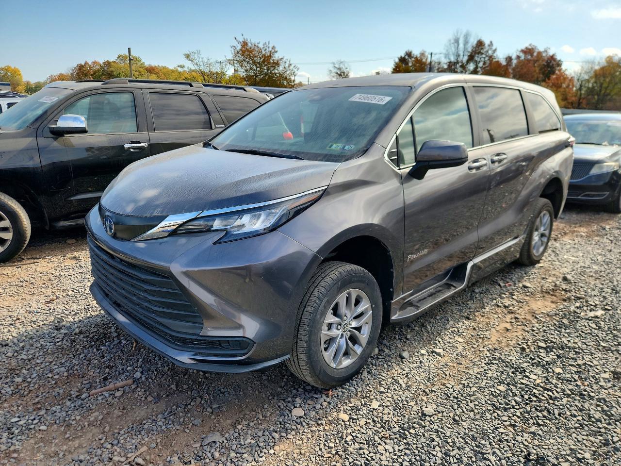 Vedere 2022 TOYOTA SIENNA LE, unghi 1