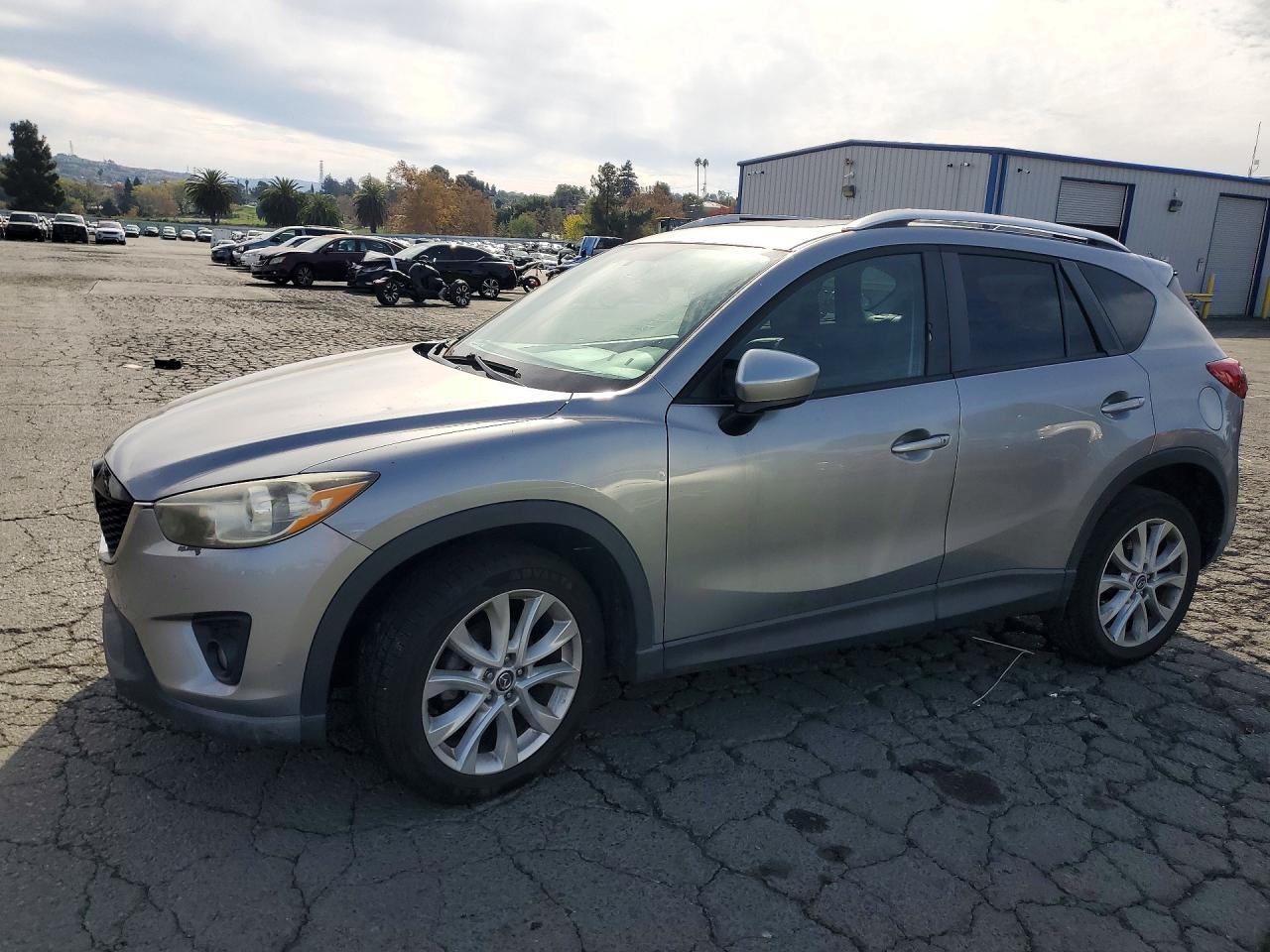 منظر 2014 MAZDA CX-5 GT، زاوية 1