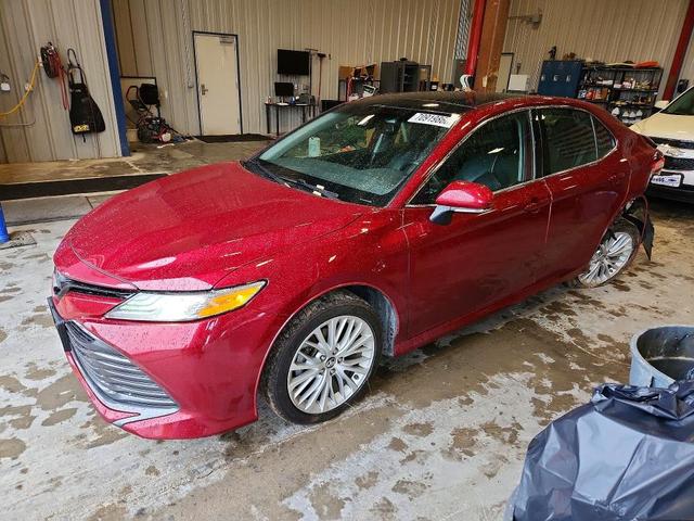 2019 TOYOTA CAMRY XLE  