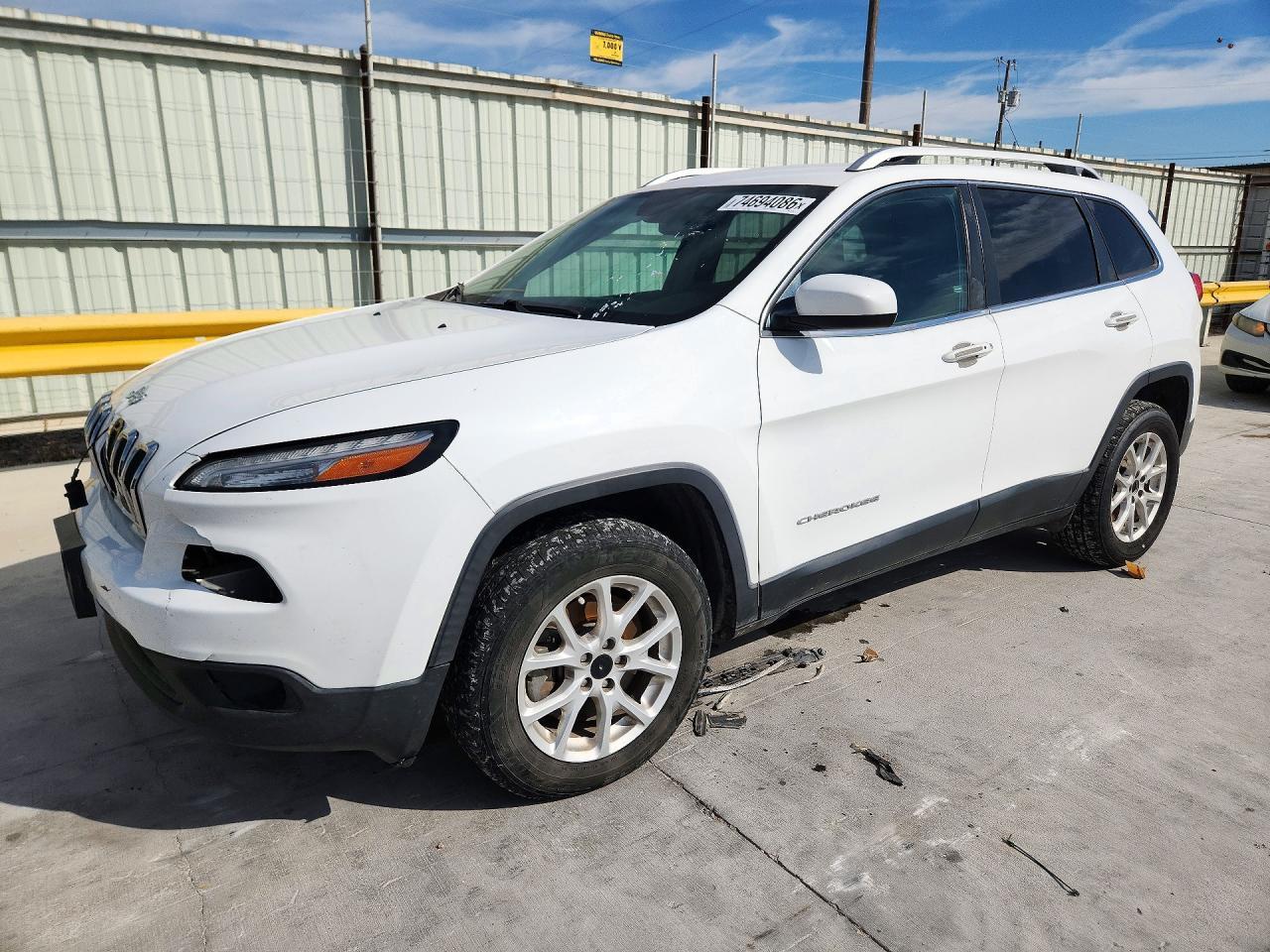 Вид 2018 JEEP CHEROKEE LATITUDE PLUS, угол 1