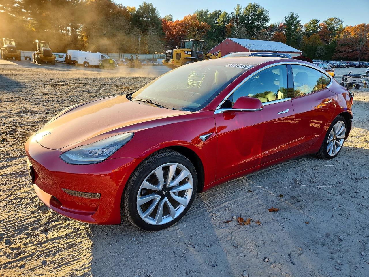 Vue de 2018 TESLA MODEL 3, angle 1