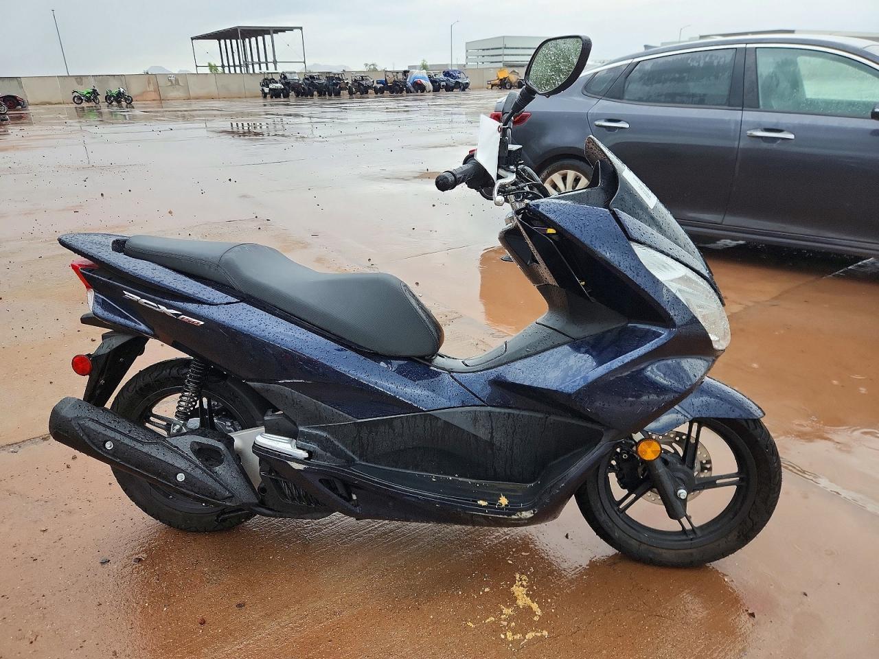 Vedere 2018 HONDA PCX 150, unghi 1