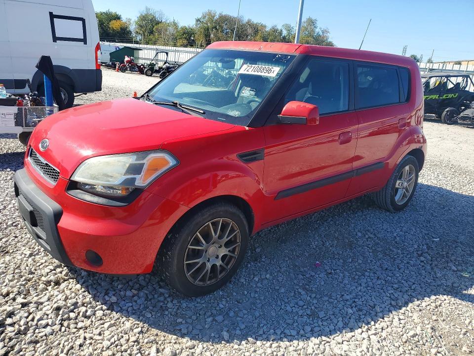 2010 KIA SOUL +  