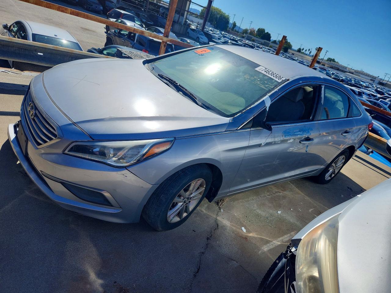 منظر 2016 HYUNDAI SONATA SE، زاوية 1