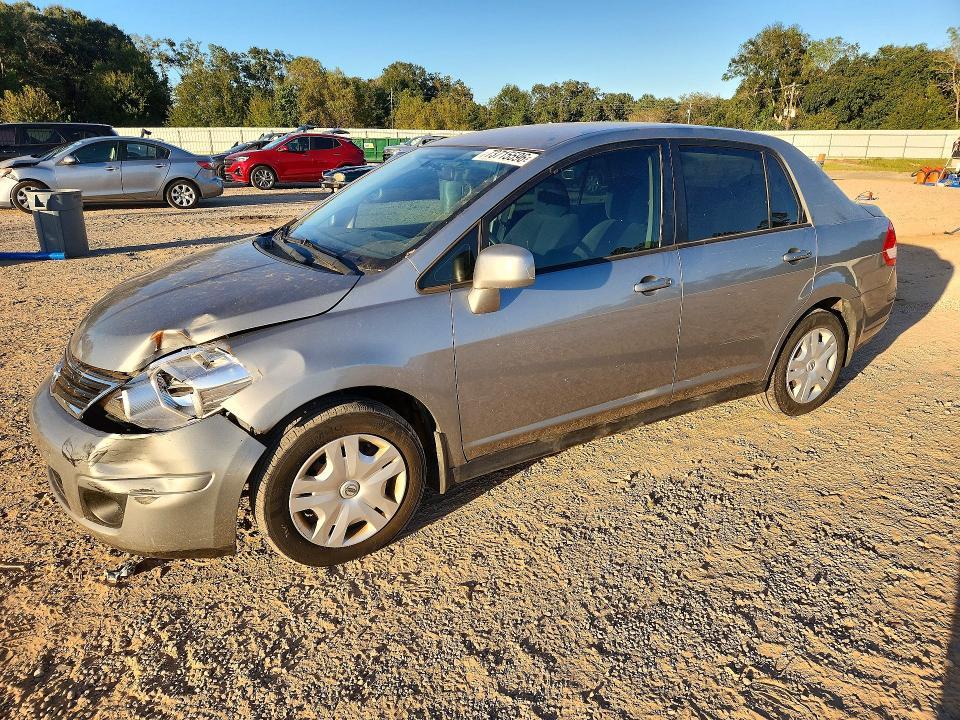 2011 NISSAN VERSA 18 S  