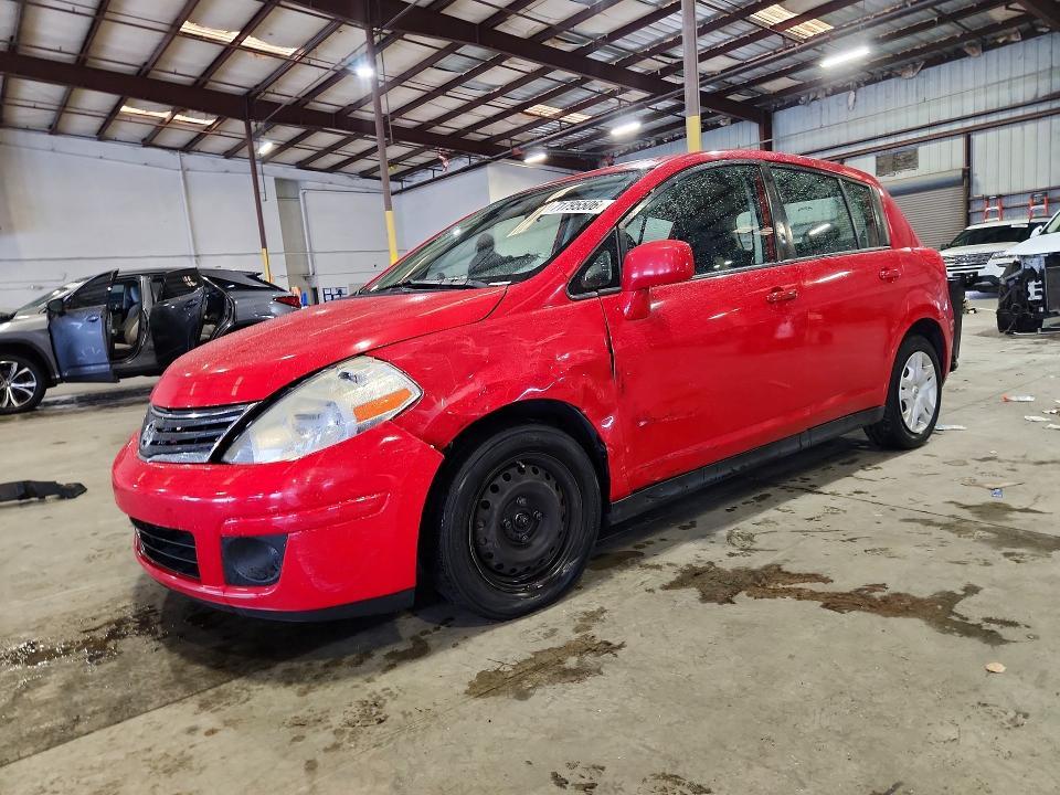 2010 NISSAN VERSA 18 S  