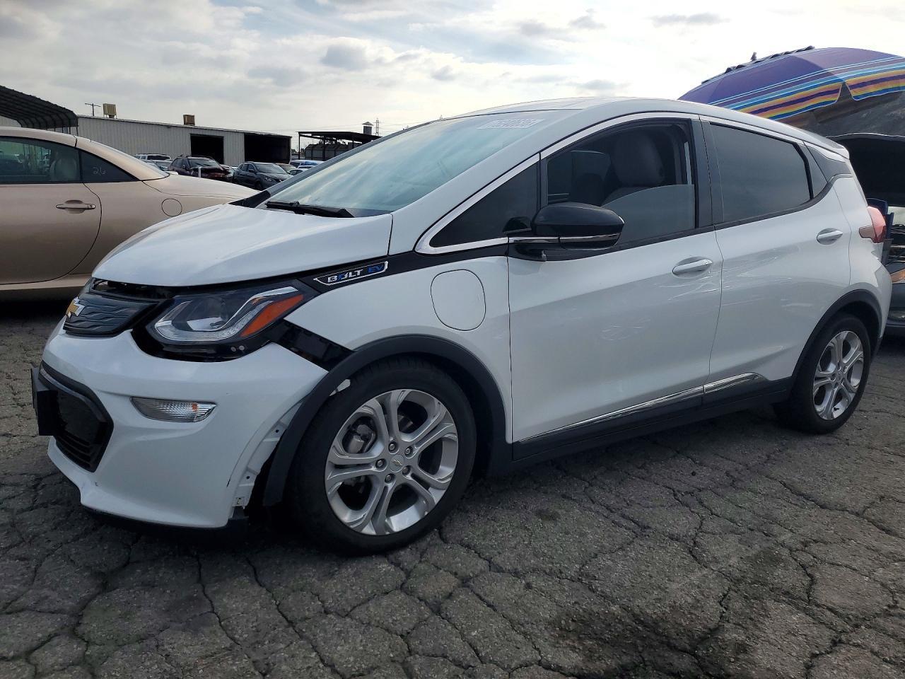 Vista de 2021 CHEVROLET BOLT EV LT, ángulo 1