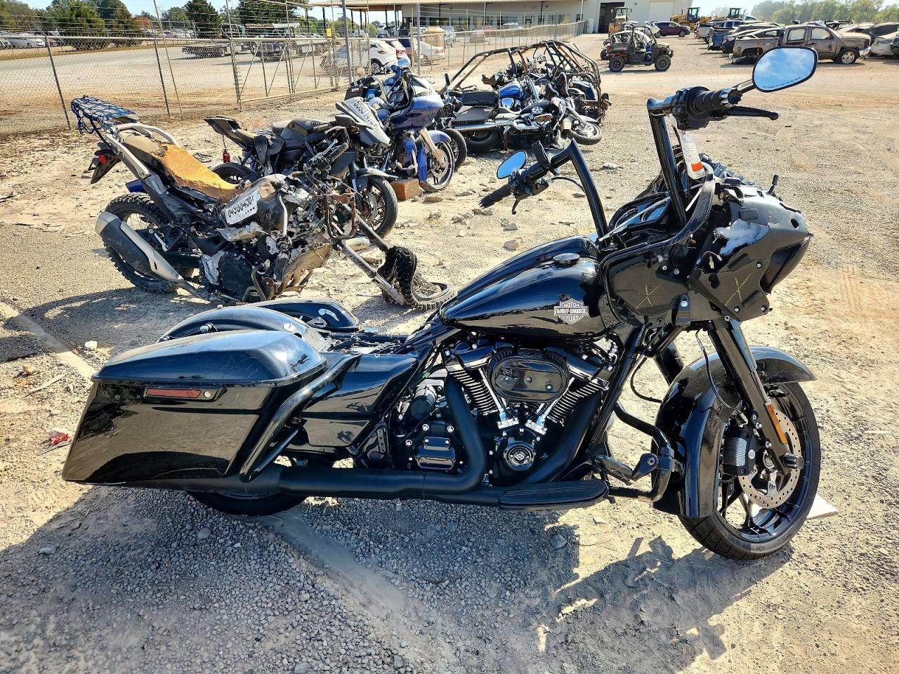 منظر 2021 HARLEY-DAVIDSON FLTRXS، زاوية 1