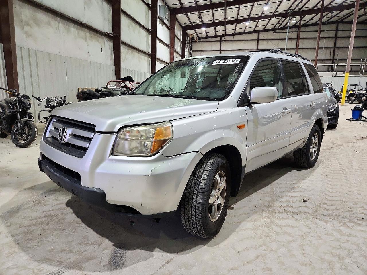 Вид 2006 HONDA PILOT EX, угол 1