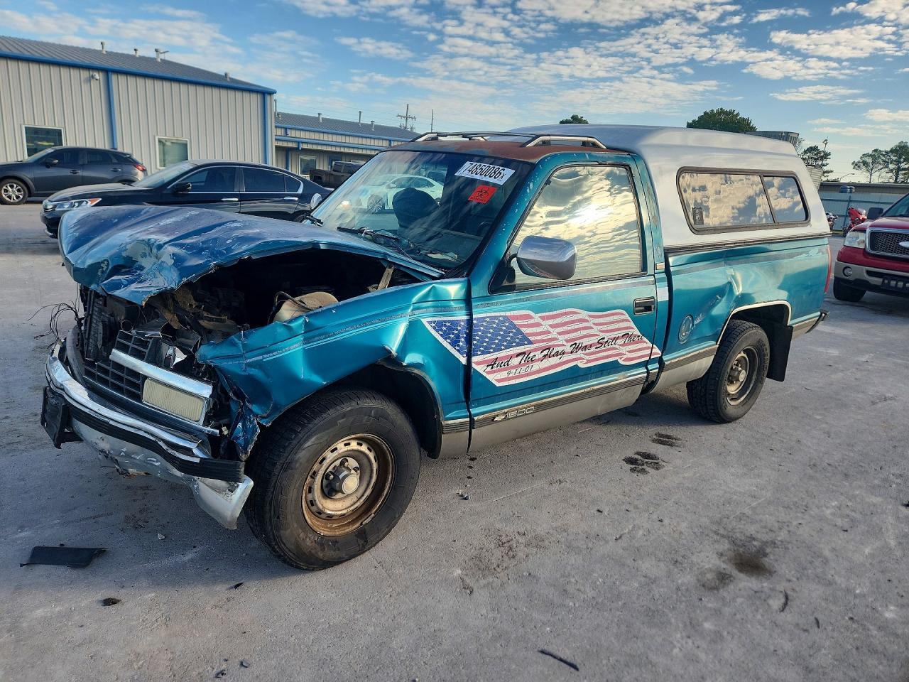 Вид 1992 CHEVROLET GMT-400 C1500, угол 1