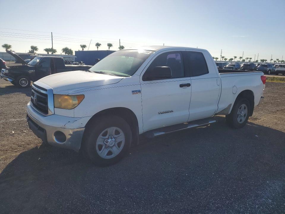 2013 TOYOTA TUNDRA DOUBLE CAB SR5  
