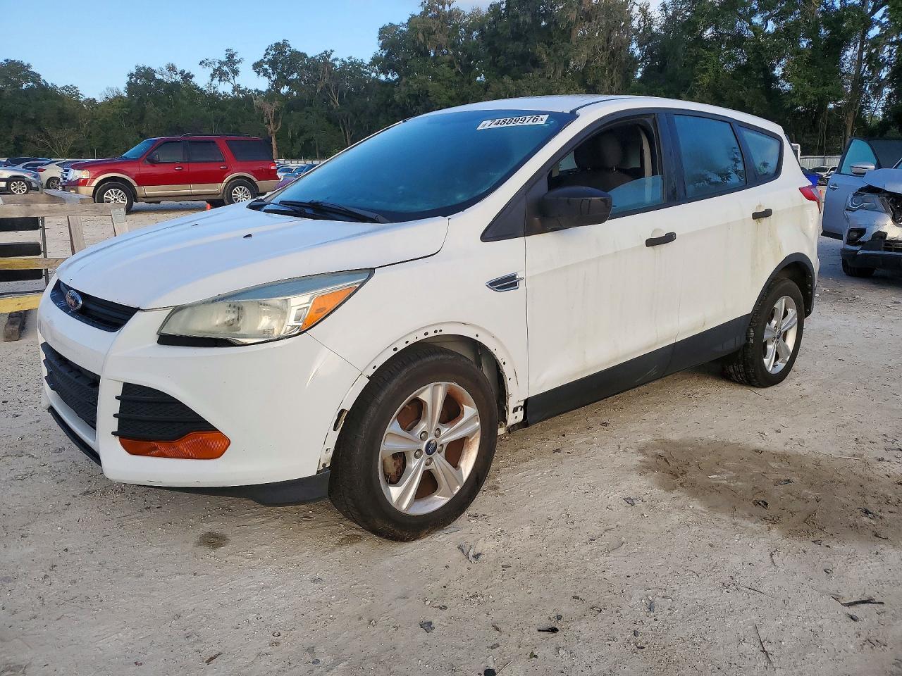 منظر 2014 FORD ESCAPE S، زاوية 1