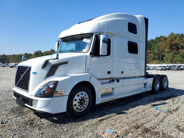 2016 VOLVO VN