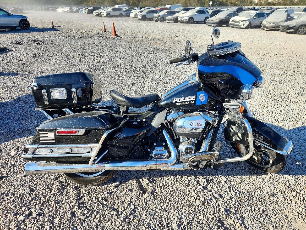 Vista de 2023 HARLEY-DAVIDSON FLHTP, ángulo 1