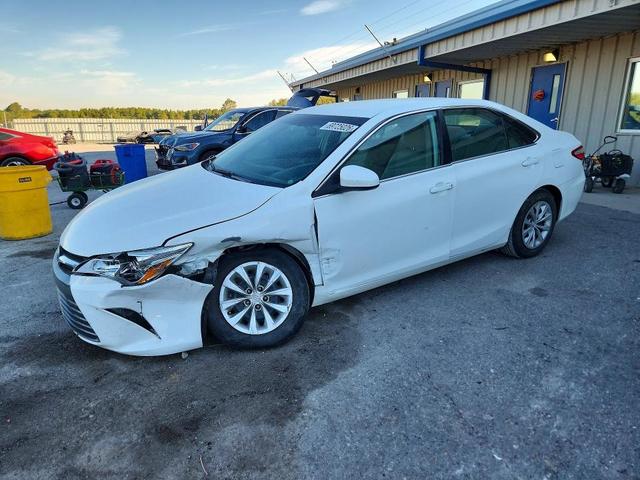 2016 TOYOTA CAMRY LE  
