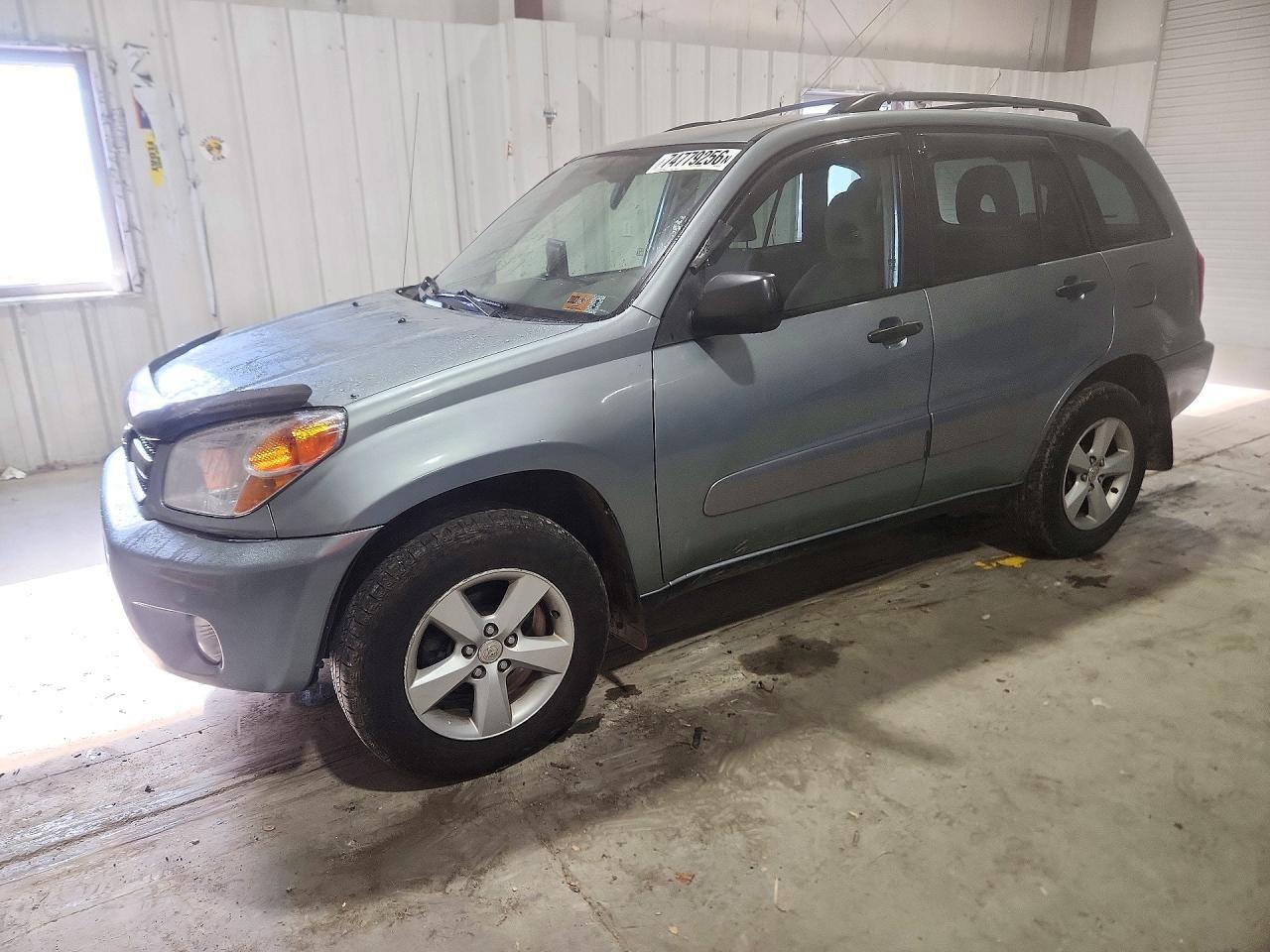 Vue de 2005 TOYOTA RAV4 BASE, angle 1