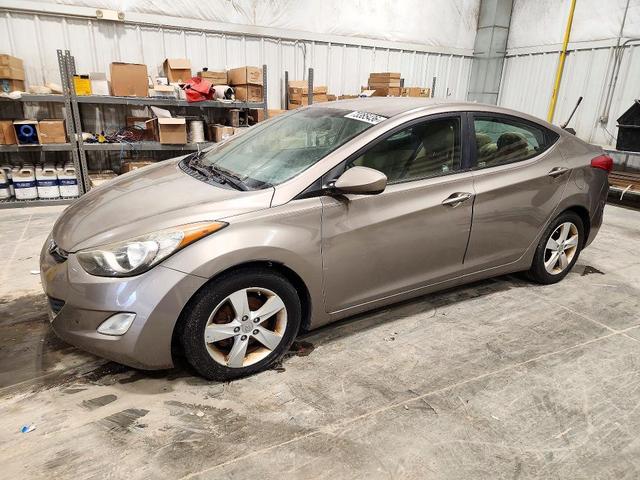2013 HYUNDAI ELANTRA