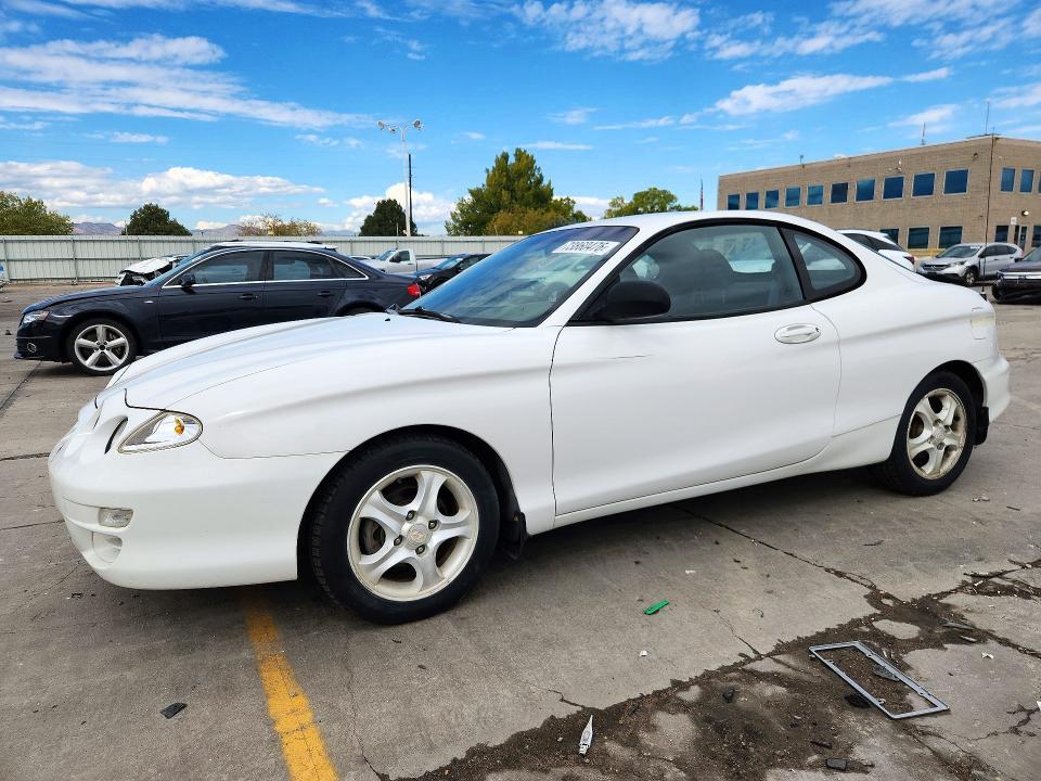2000 HYUNDAI TIBURON BASE  