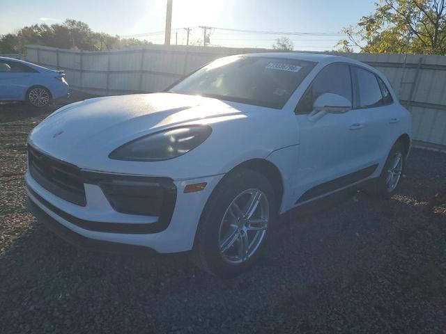 2023 PORSCHE MACAN BASE  