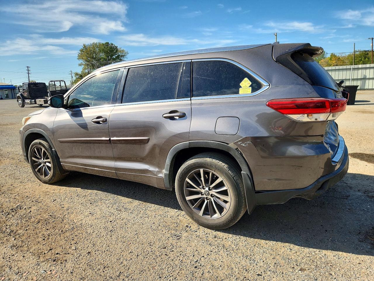 Vedere 2018 TOYOTA HIGHLANDER XLE, unghi 1