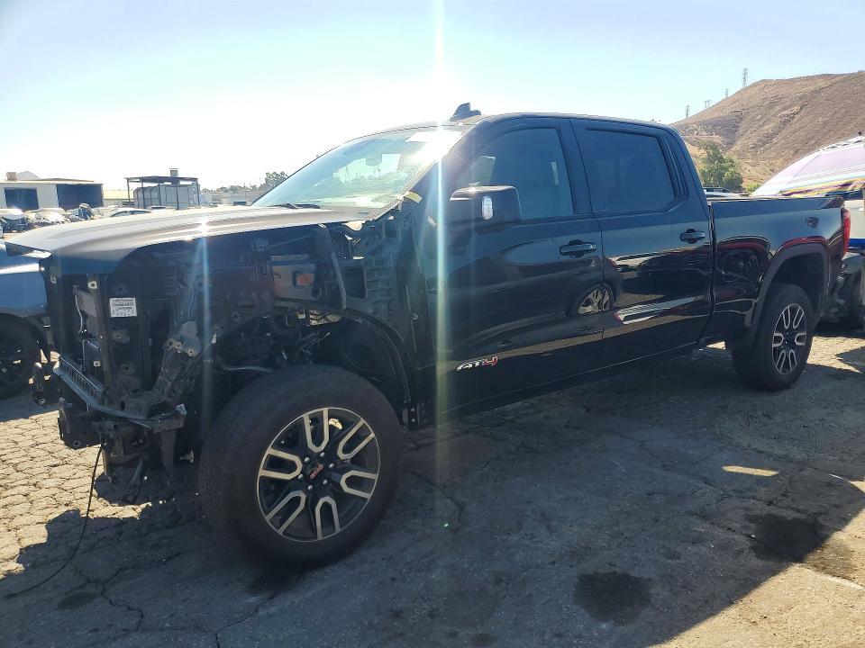 2026 GMC SIERRA K1500 AT4  