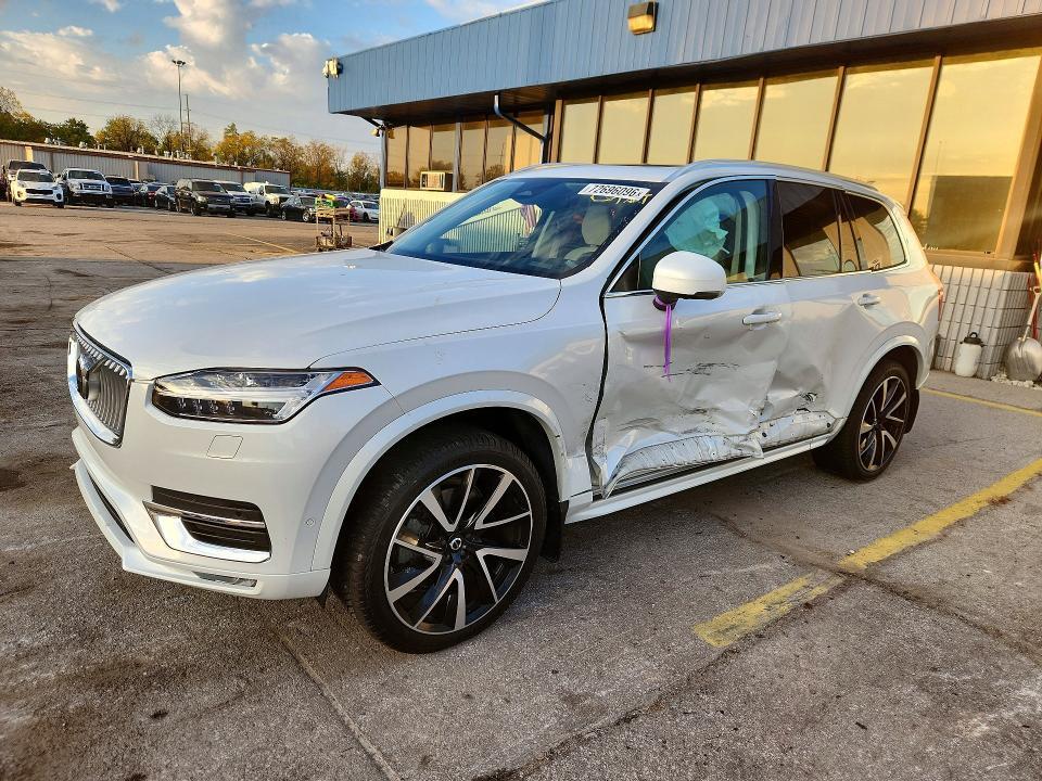 2023 VOLVO XC90 PLUS  