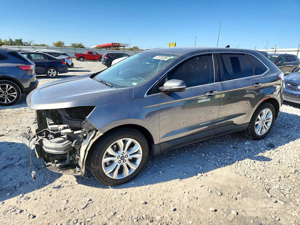 2022 FORD EDGE TITANIUM  