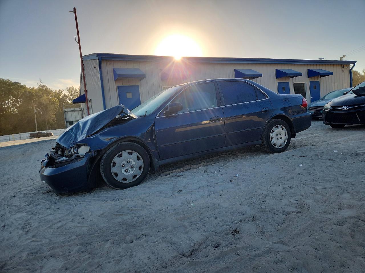 Вид 2000 HONDA ACCORD LX, угол 1