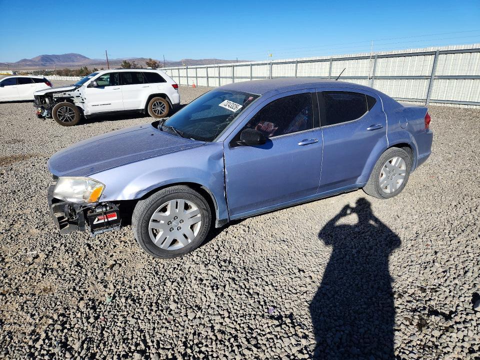 2013 DODGE AVENGER SE  