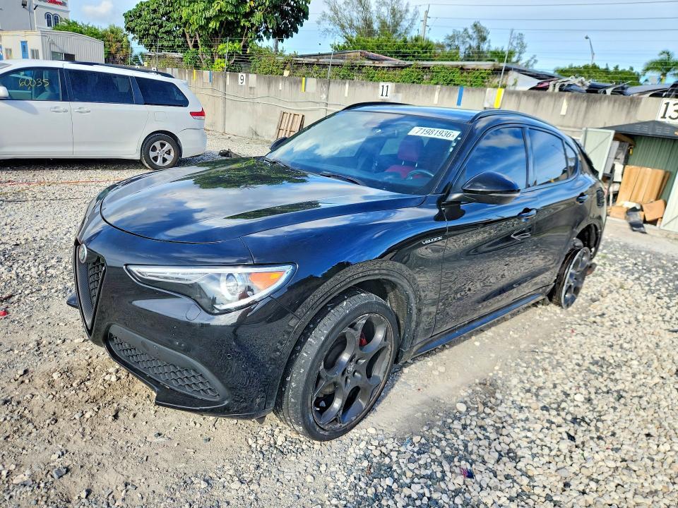 2022 ALFA ROMEO STELVIO TI  