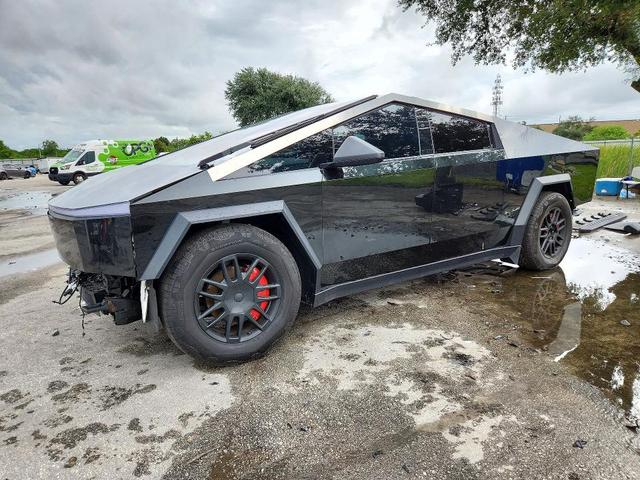 2024 TESLA CYBERTRUCK   