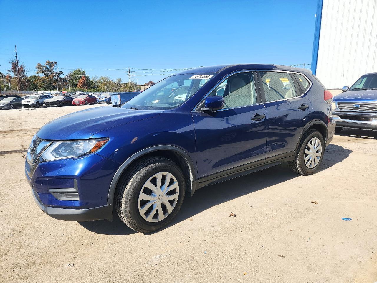 Vue de 2017 NISSAN ROGUE S, angle 1