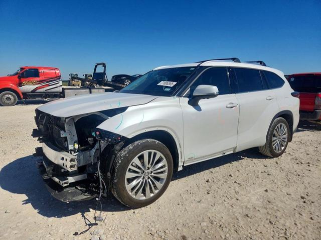 2025 TOYOTA HIGHLANDER HYBRID PLATINUM  