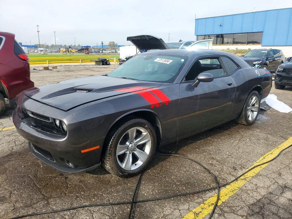 2016 DODGE CHALLENGER SXT  