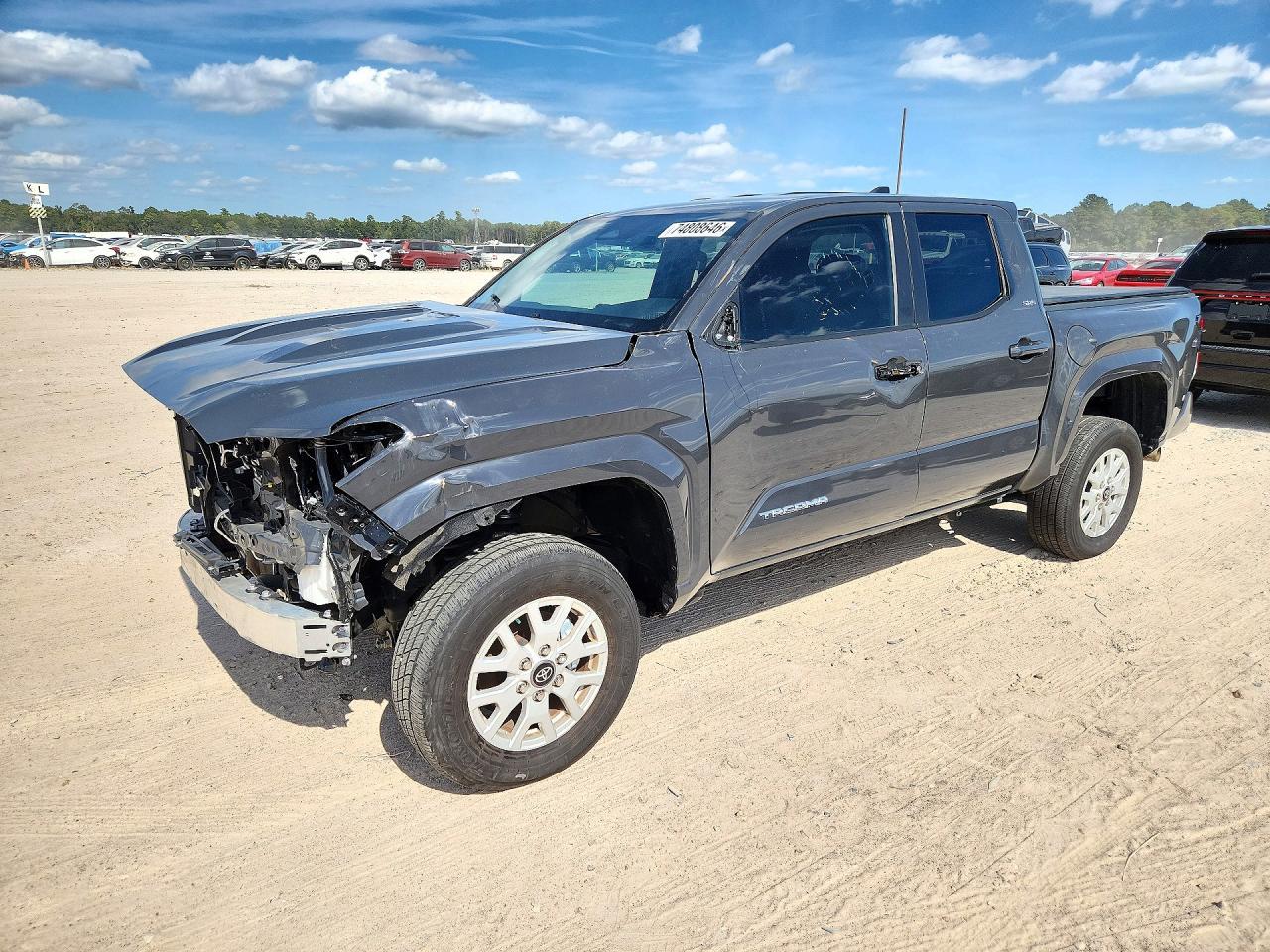 Вид 2025 TOYOTA TACOMA SR5, угол 1