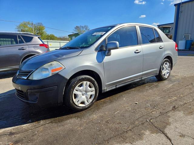 2011 NISSAN VERSA 18 S  